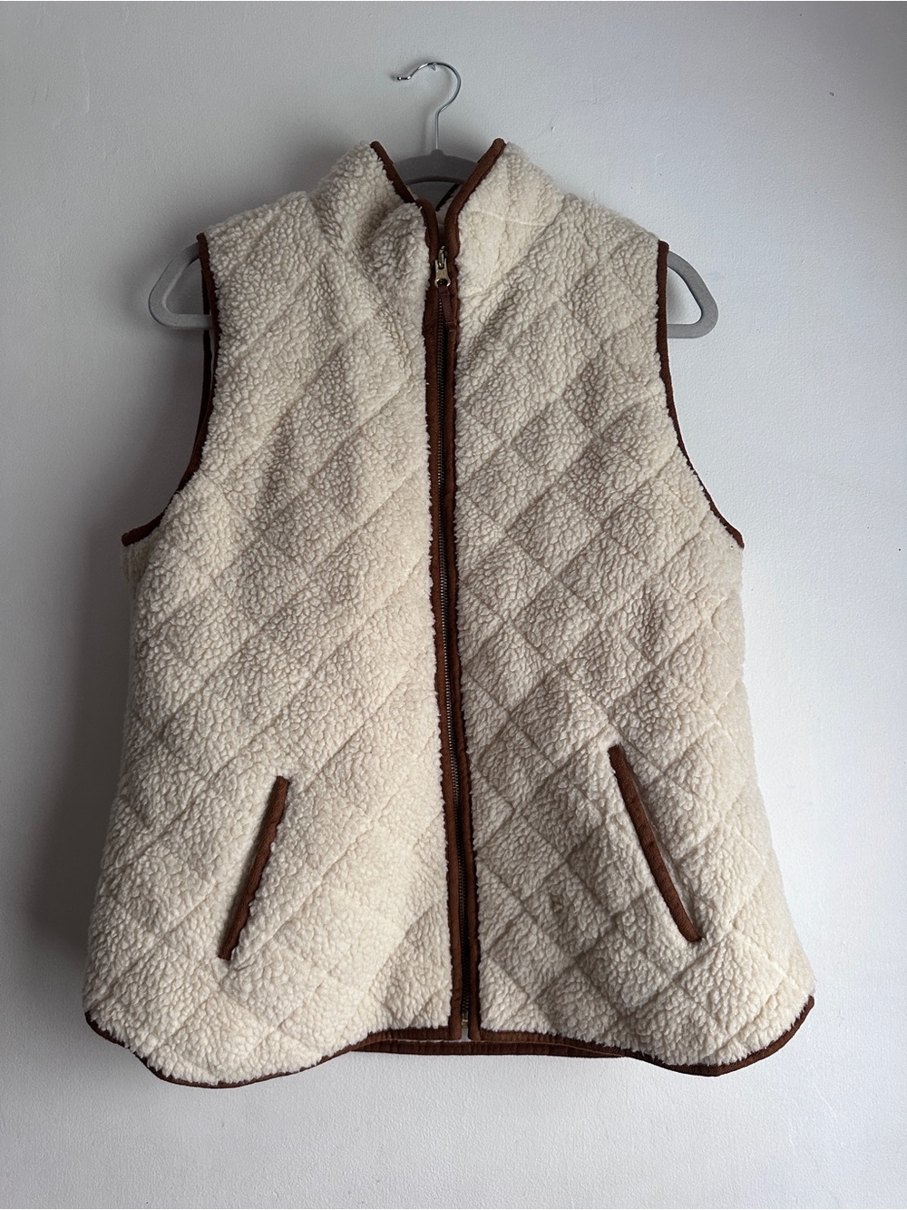 Quilted Sherpa Vest with Contrast Trim - Cream (Large)